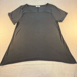 Zenana Outfitters Charcoal Short Sleeve Tee